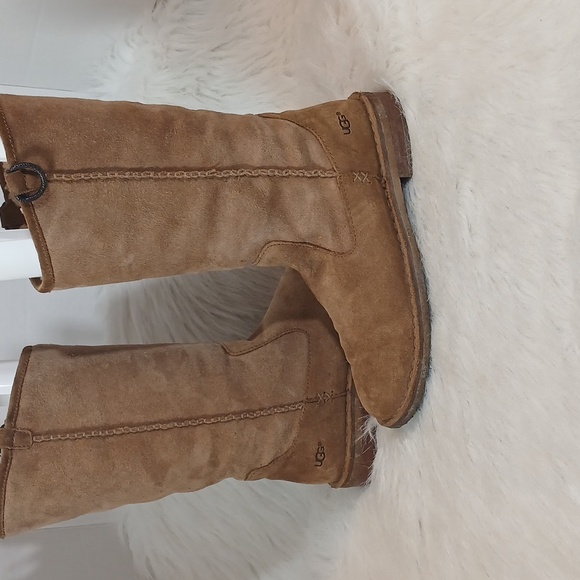 UGG Daphne  Women's Tan Suede Boots Sz 8 - Picture 2 of 11